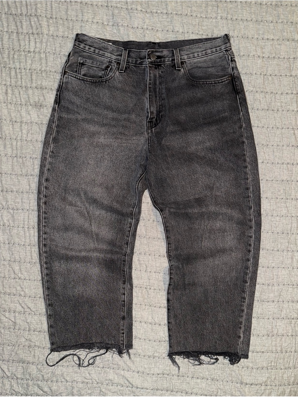 Levi’s Premium 565 Loose Straight Denim Jeans Acid Wash Raw Hem Men’s Size 33